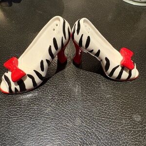 Stylish Zebra Print Salt and Pepper Shaker Shoes with Red Bow